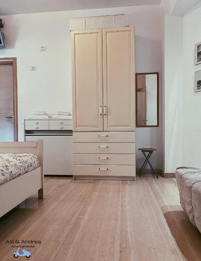 Apartment Ale&andrea Blu & Lilla Rom